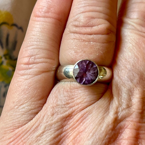 2ct AMETHYST set in Sterling Ring. Winner! MOST UNIQUE STONE & SETTING! MUST SEE - Picture 8 of 16